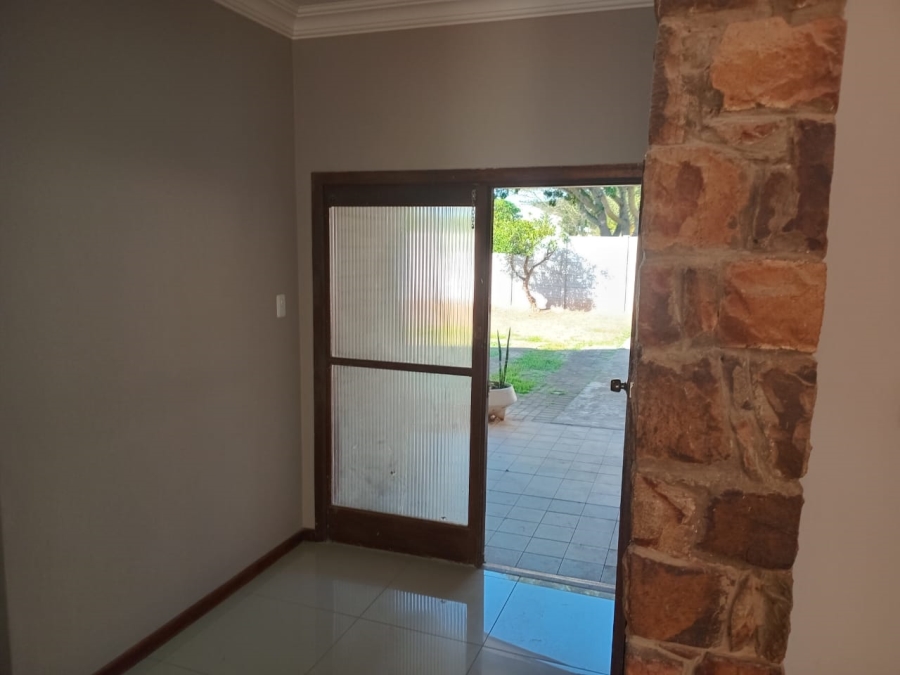 4 Bedroom Property for Sale in Despatch Central Eastern Cape